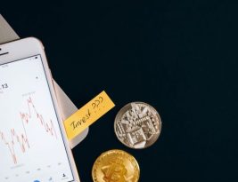 What Are the Benefits and Risks of Cryptocurrencies?